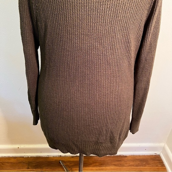 Soho New York & Co Jeans V-Neck Sweater Olive Green - Picture 8 of 10